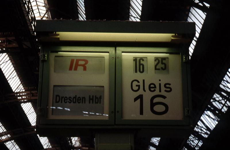 Leipzig, Hauptbahnhof, 23.8.1996.jpg